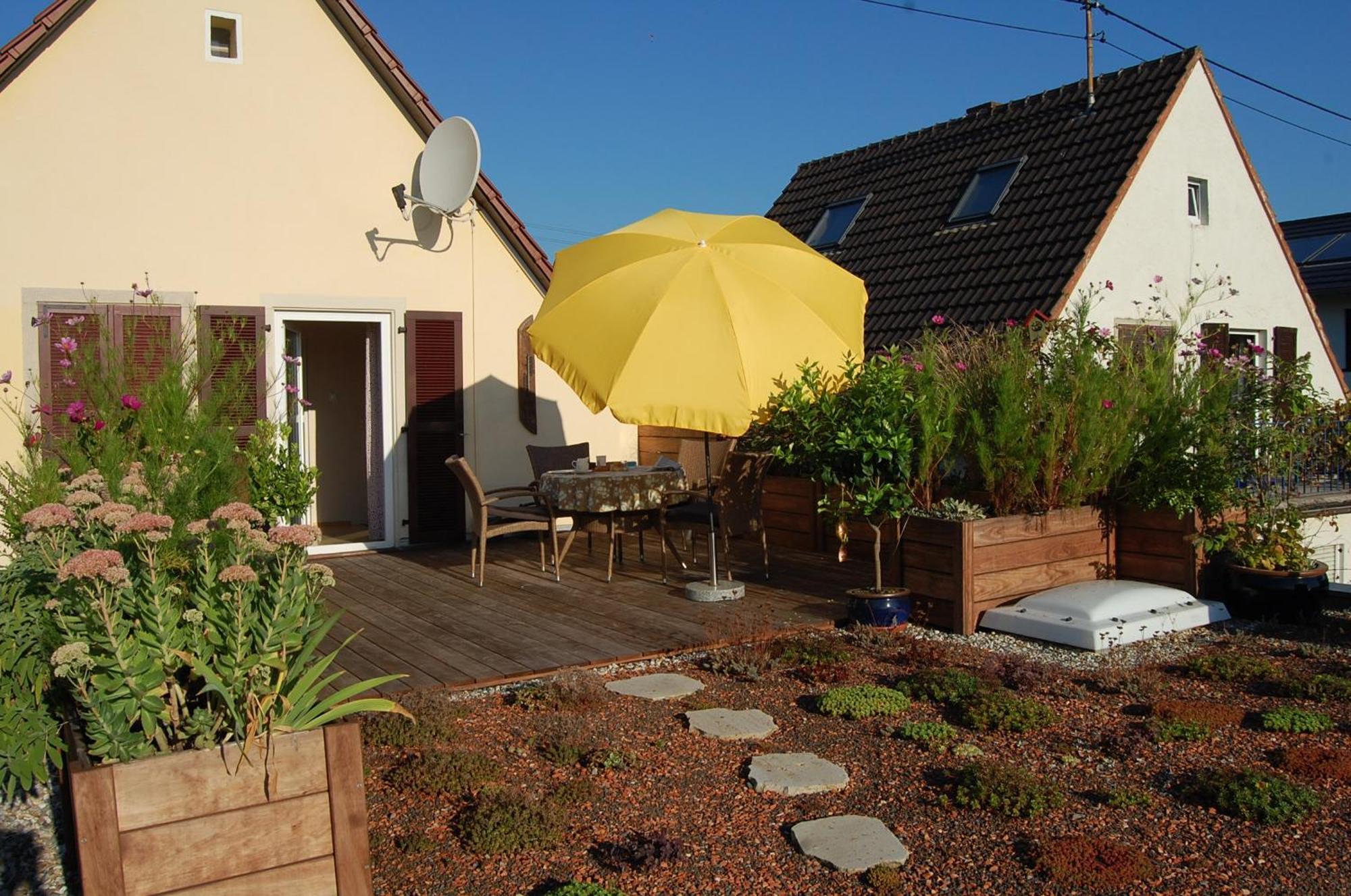 Terrassenwohnung นอยชตัดท์ อัน แดร์ ไวน์ชตราเซอ ภายนอก รูปภาพ