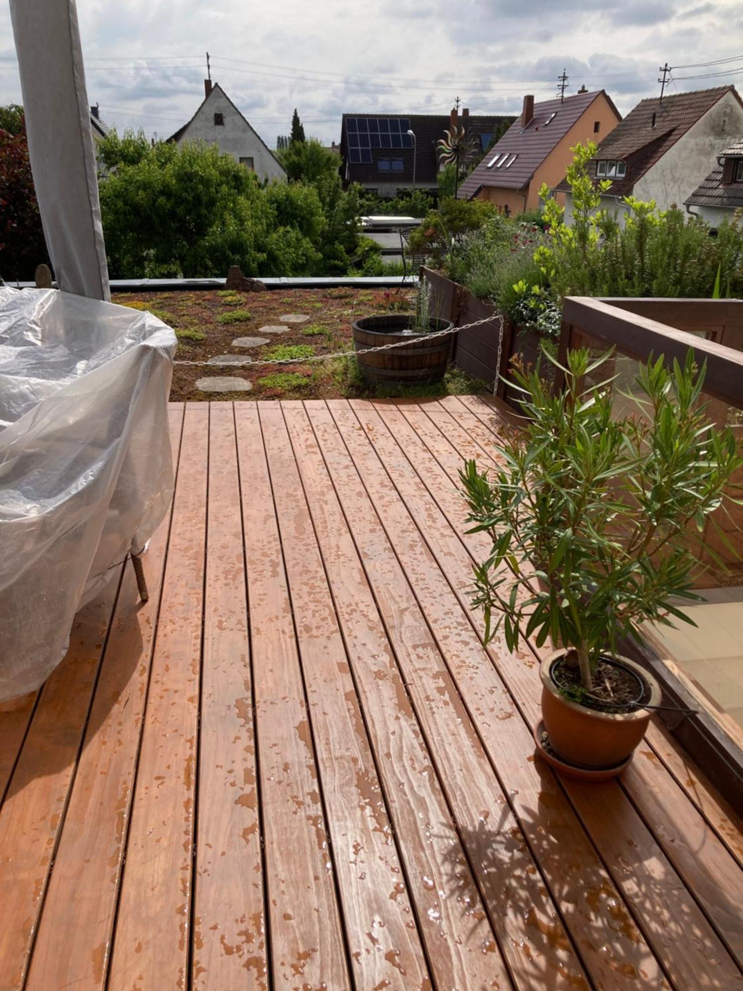 Terrassenwohnung นอยชตัดท์ อัน แดร์ ไวน์ชตราเซอ ภายนอก รูปภาพ